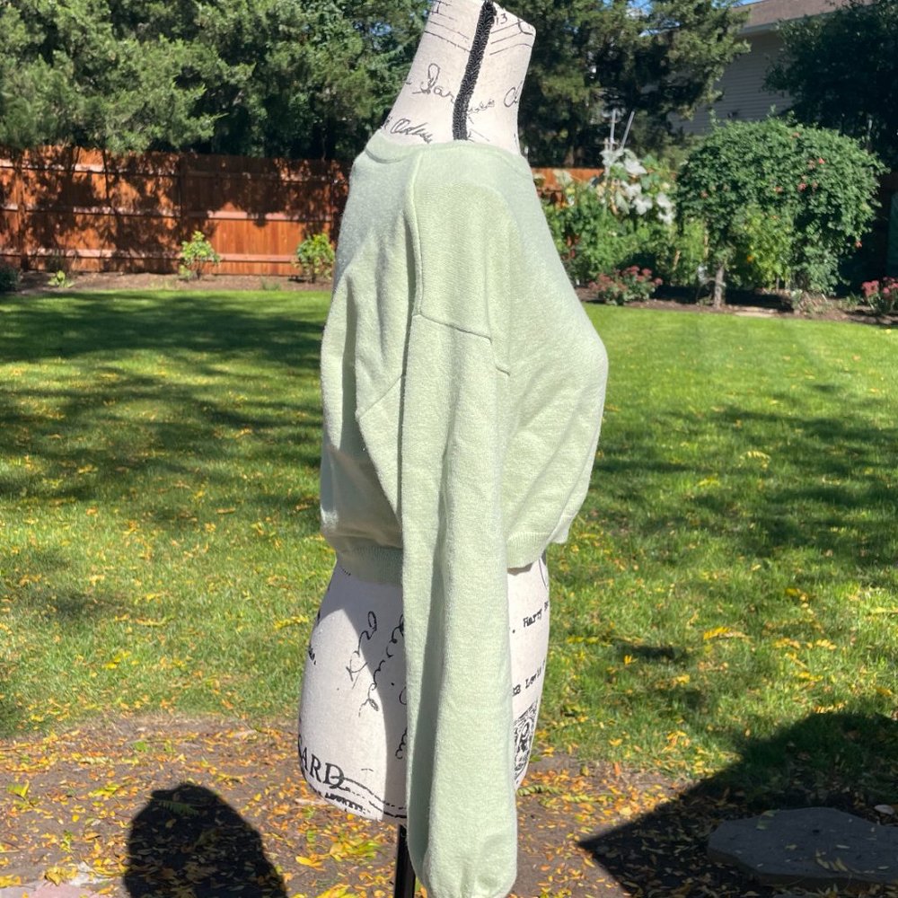 Forever 21 small mint cropped sweater - Picture 2 of 4